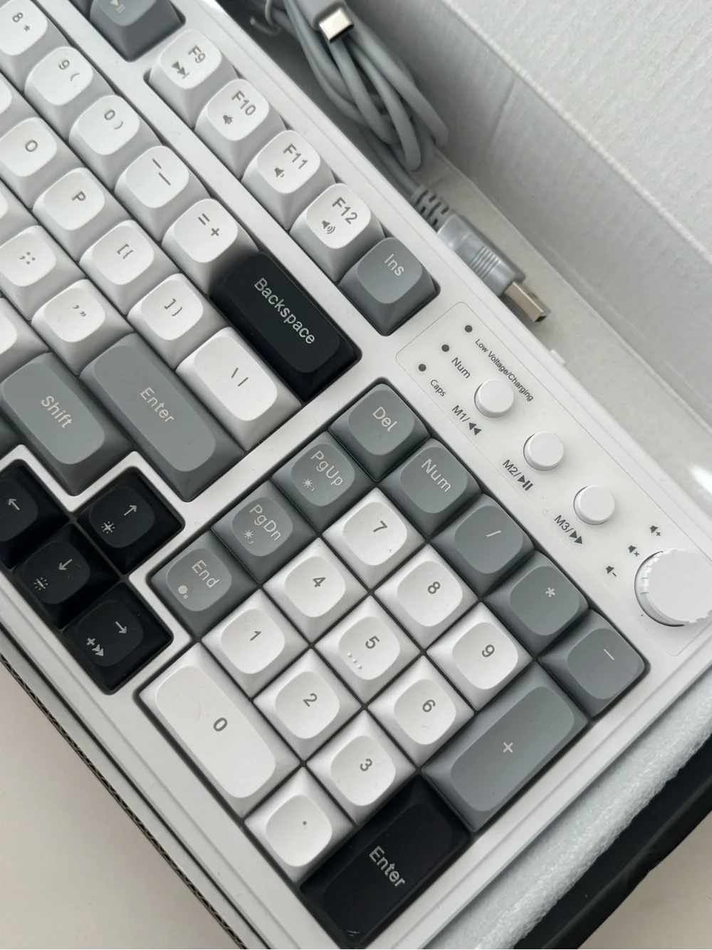Brand New in Original Box – AULA S99 Wireless RGB Keyboard